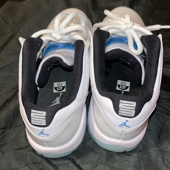 COPY - Jordan 11 Legend Blues GS - Picture 6 of 6